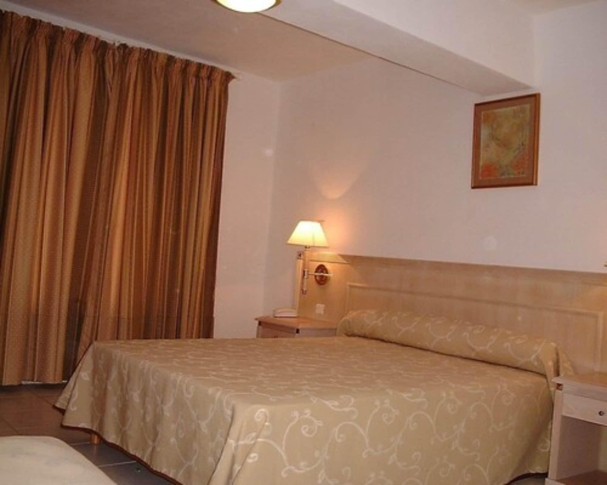 Hotel Residence San Pieru Tarcu Экстерьер фото