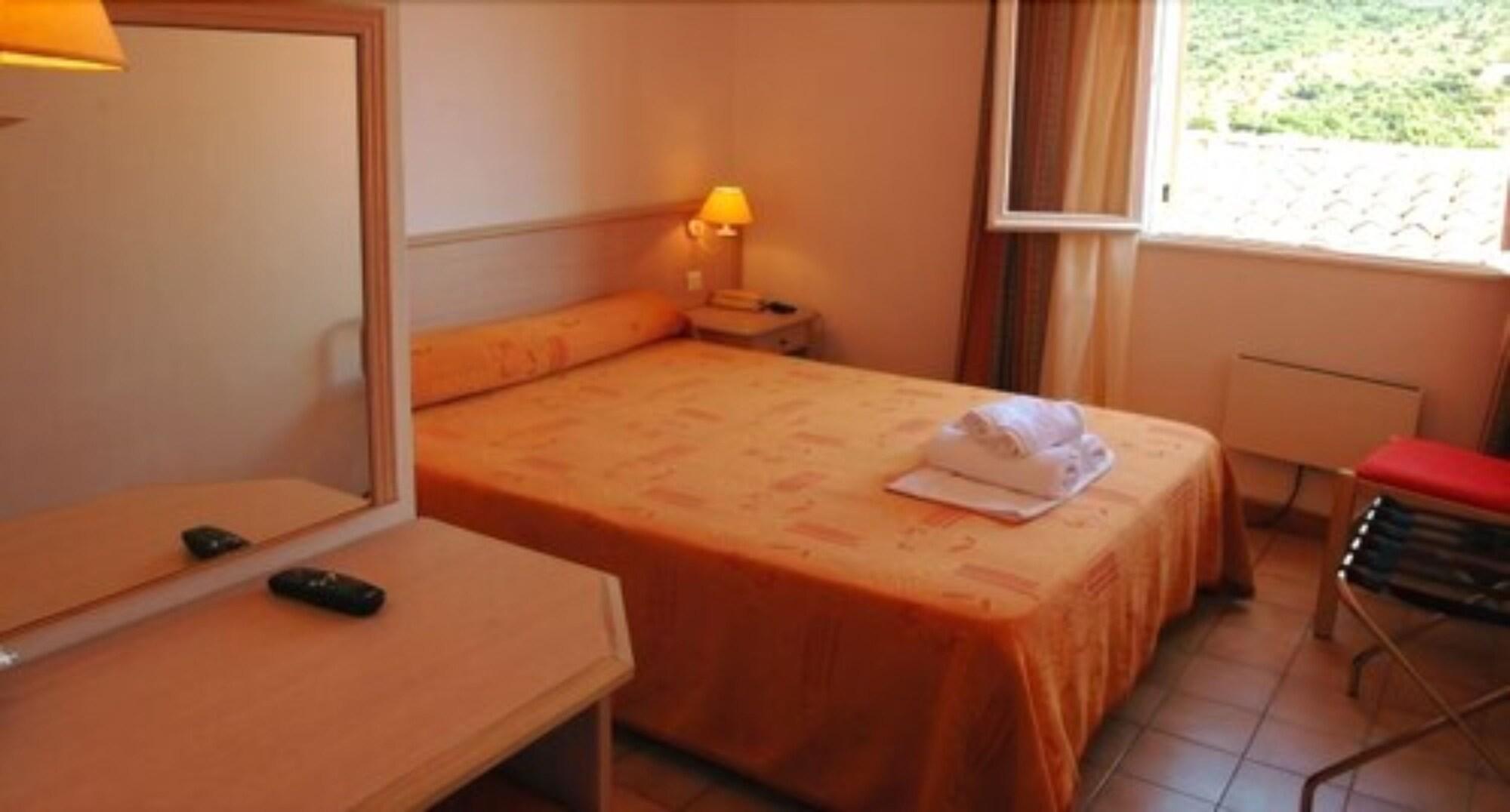 Hotel Residence San Pieru Tarcu Экстерьер фото