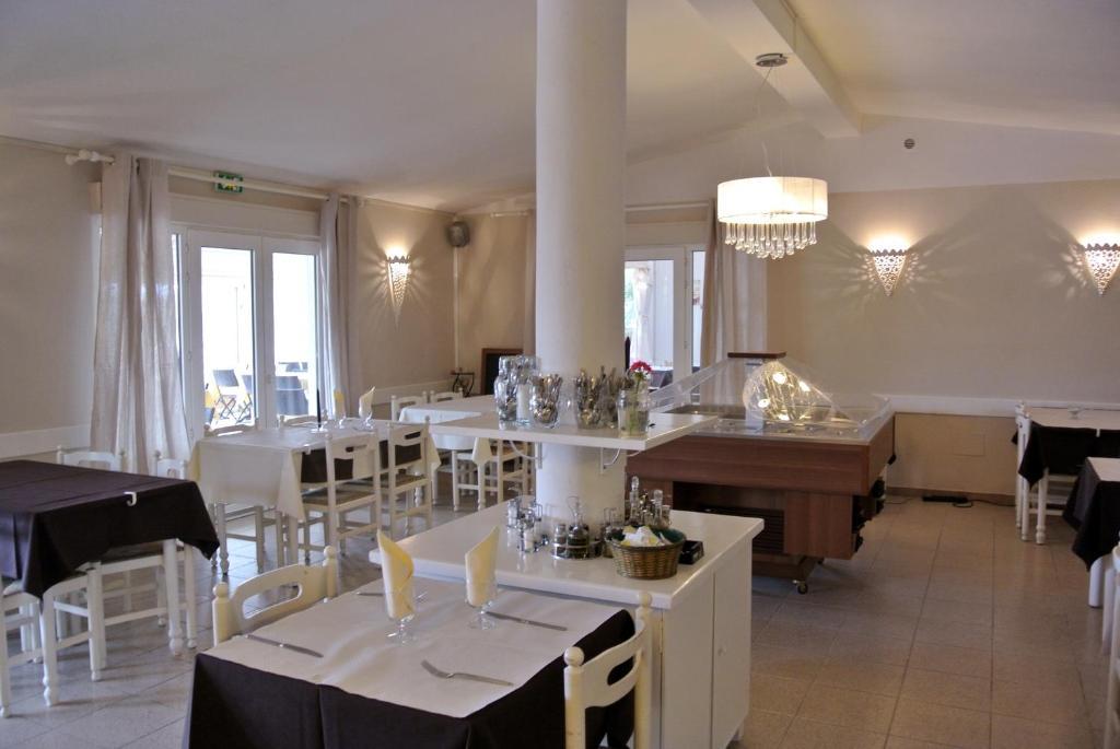 Hotel Residence San Pieru Tarcu Экстерьер фото